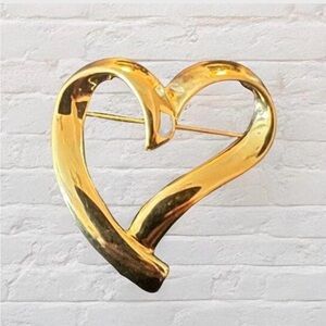 Large Vintage Gold Heart Brooch, Goldtome 1980’s Large Heart Pin